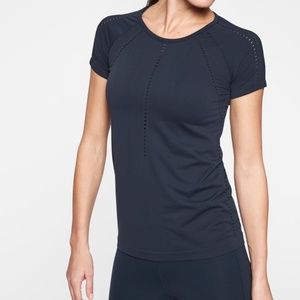 Athleta foothill Tee